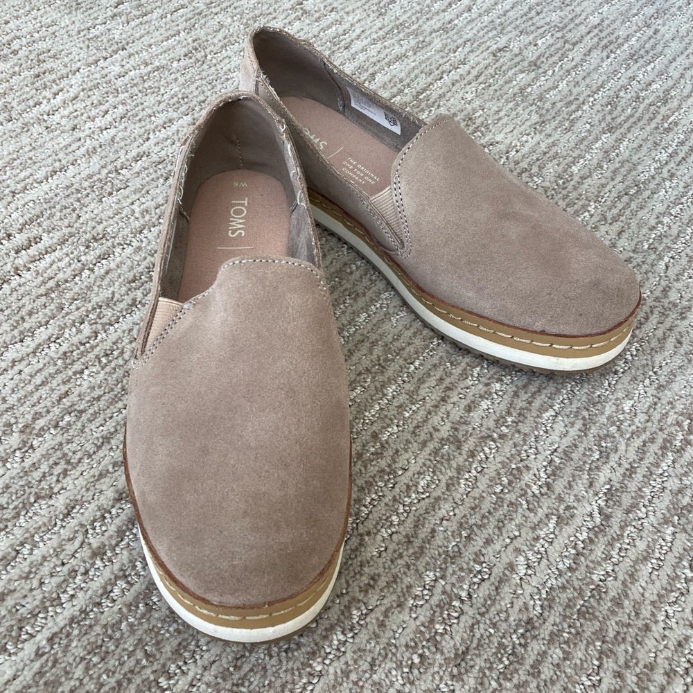 TOMS Women's Brown Slip-On Loafers